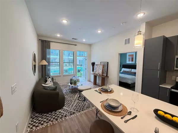 Houston, TX 77018,641 W Crosstimbers ST #B1.605