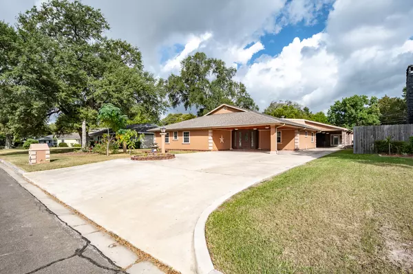 Baytown, TX 77520,204 Forrest St ST