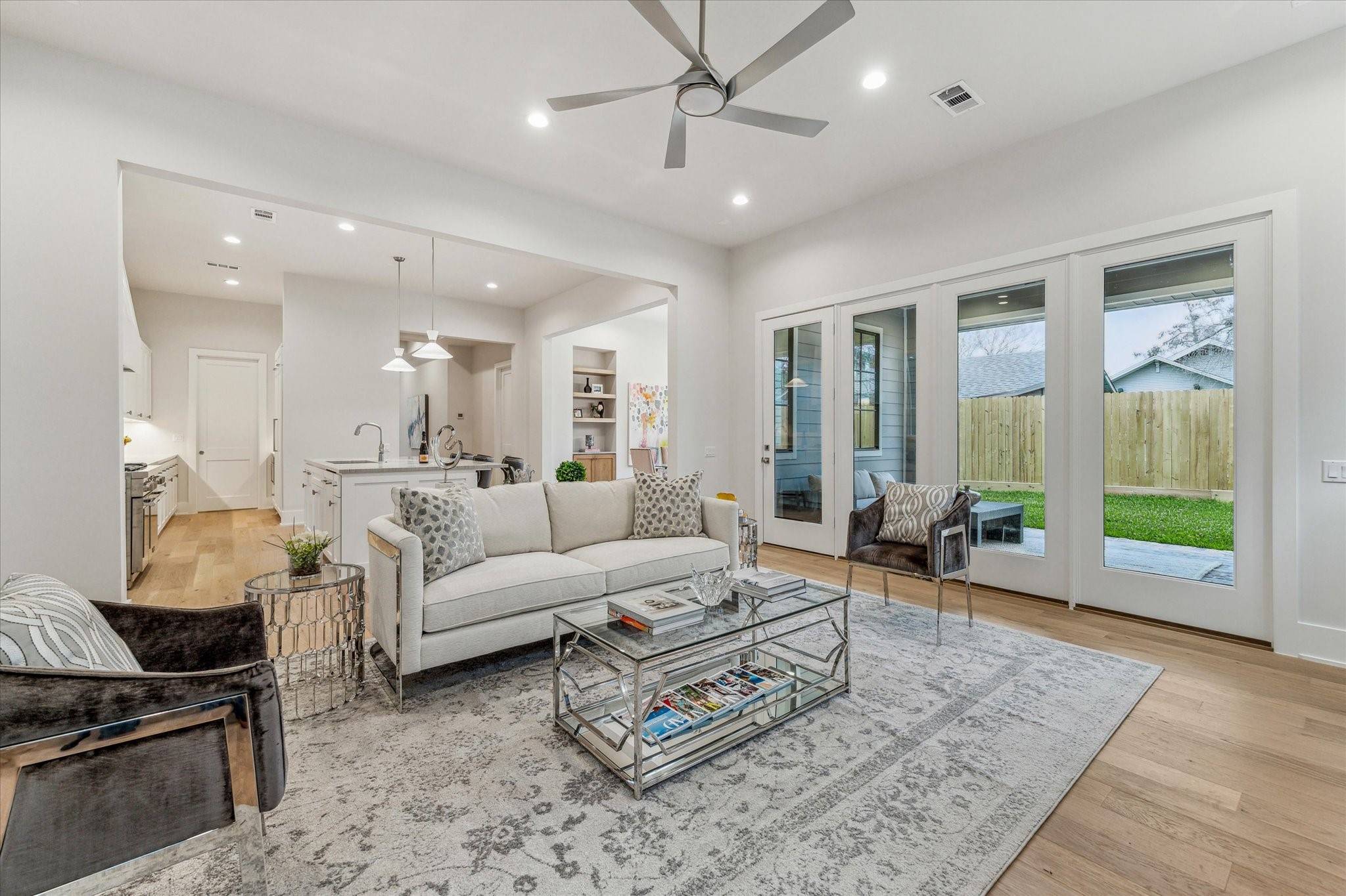 714 E 21st ST, Houston, TX 77008