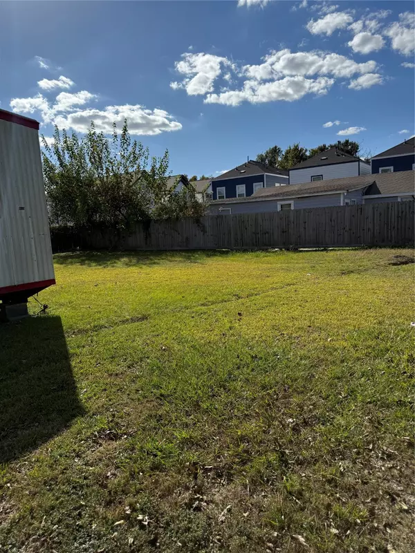 Houston, TX 77088,845 S Victory DR