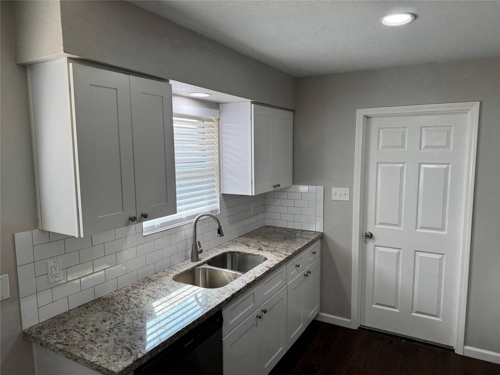 Hempstead, TX 77445,737 Meadow LN