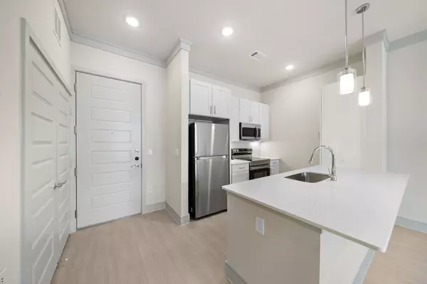 Houston, TX 77018,4840 N Shepherd DR #C1 1113