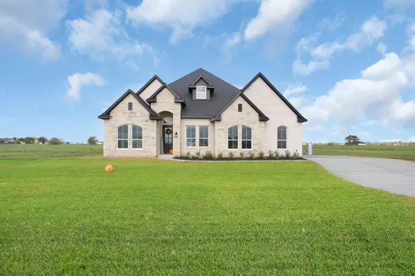 281 Brahman TRL, Angleton, TX 77515