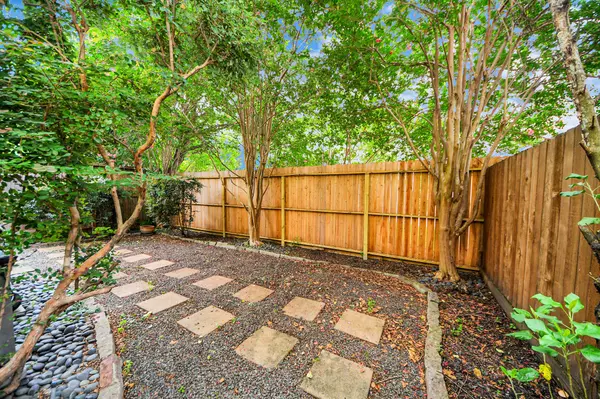 Houston, TX 77006,224 Willard DR #C