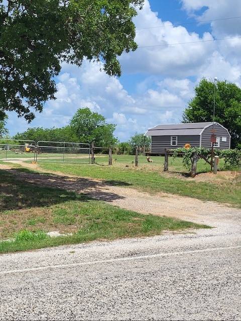 5279 FM 2762 RD, Flatonia, TX 78941