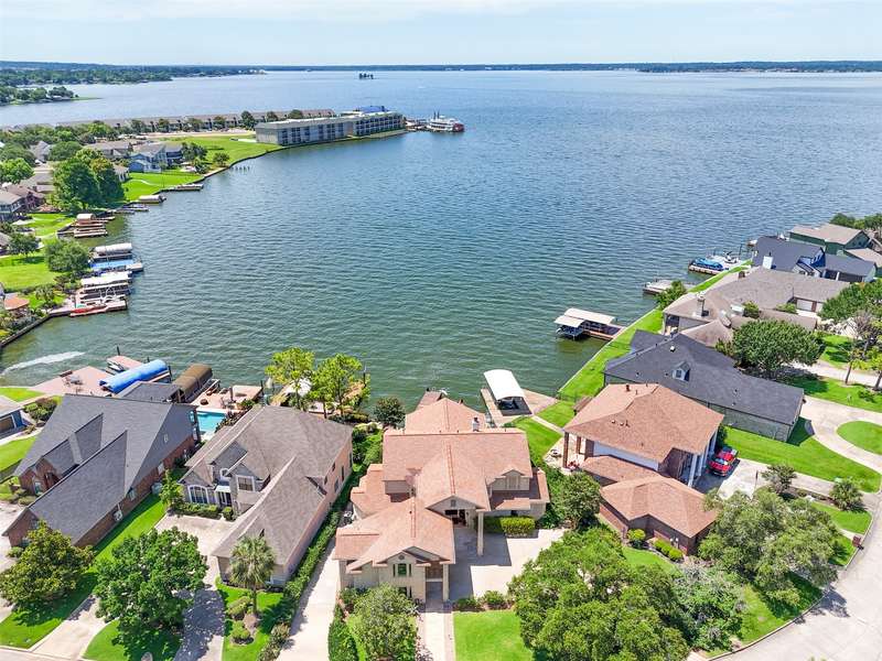 7159 Kingston Cove LN, Willis, TX 77318