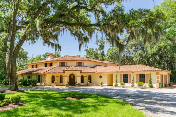 53 Lake RD,  Lake Jackson,  TX 77566