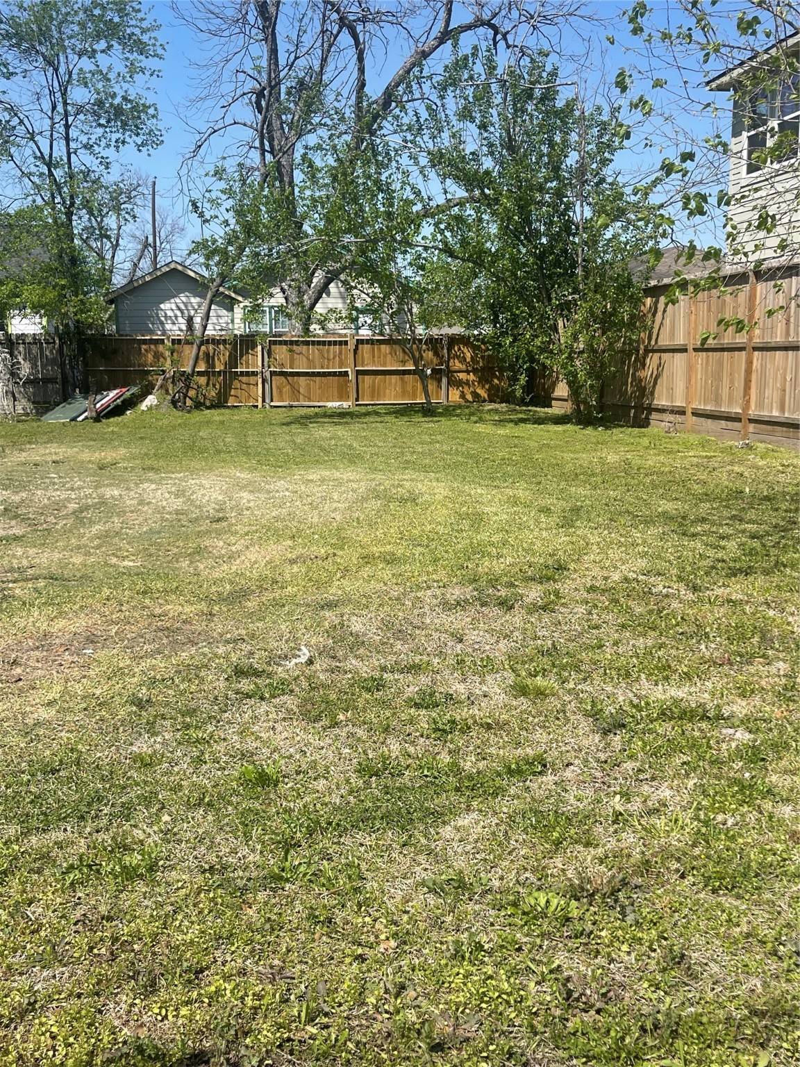 703 North LOOP, Houston, TX 77022