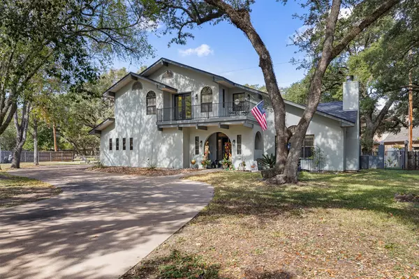 Columbus, TX 78934,104 N Hickory LN