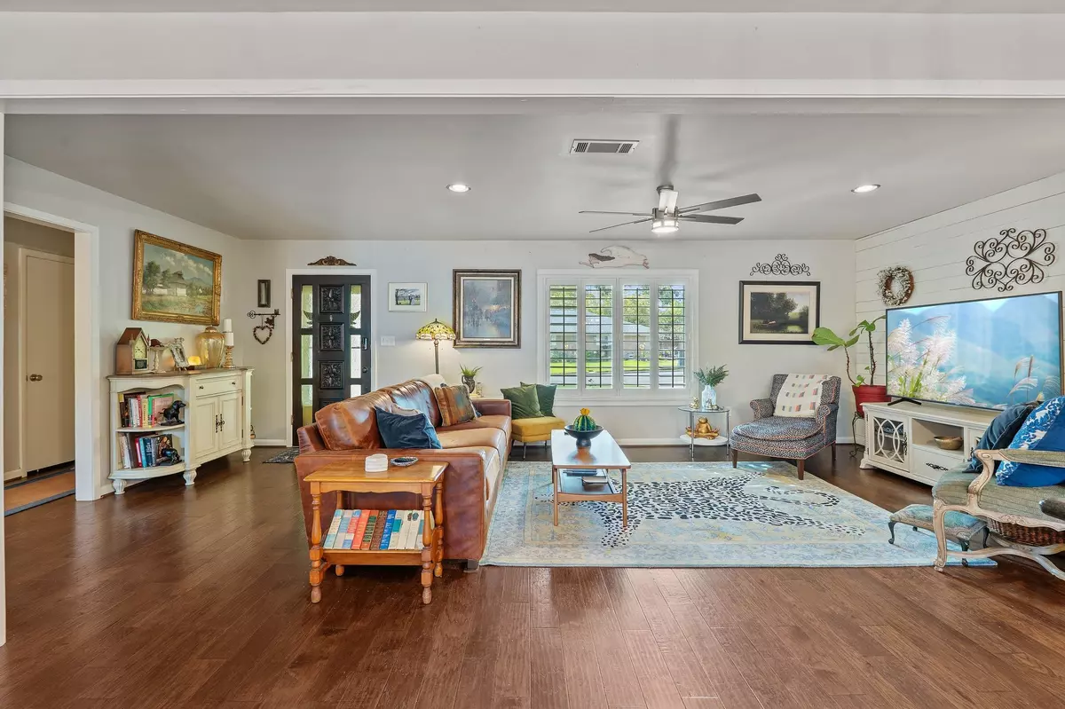 Brenham, TX 77833,502 Spinn ST