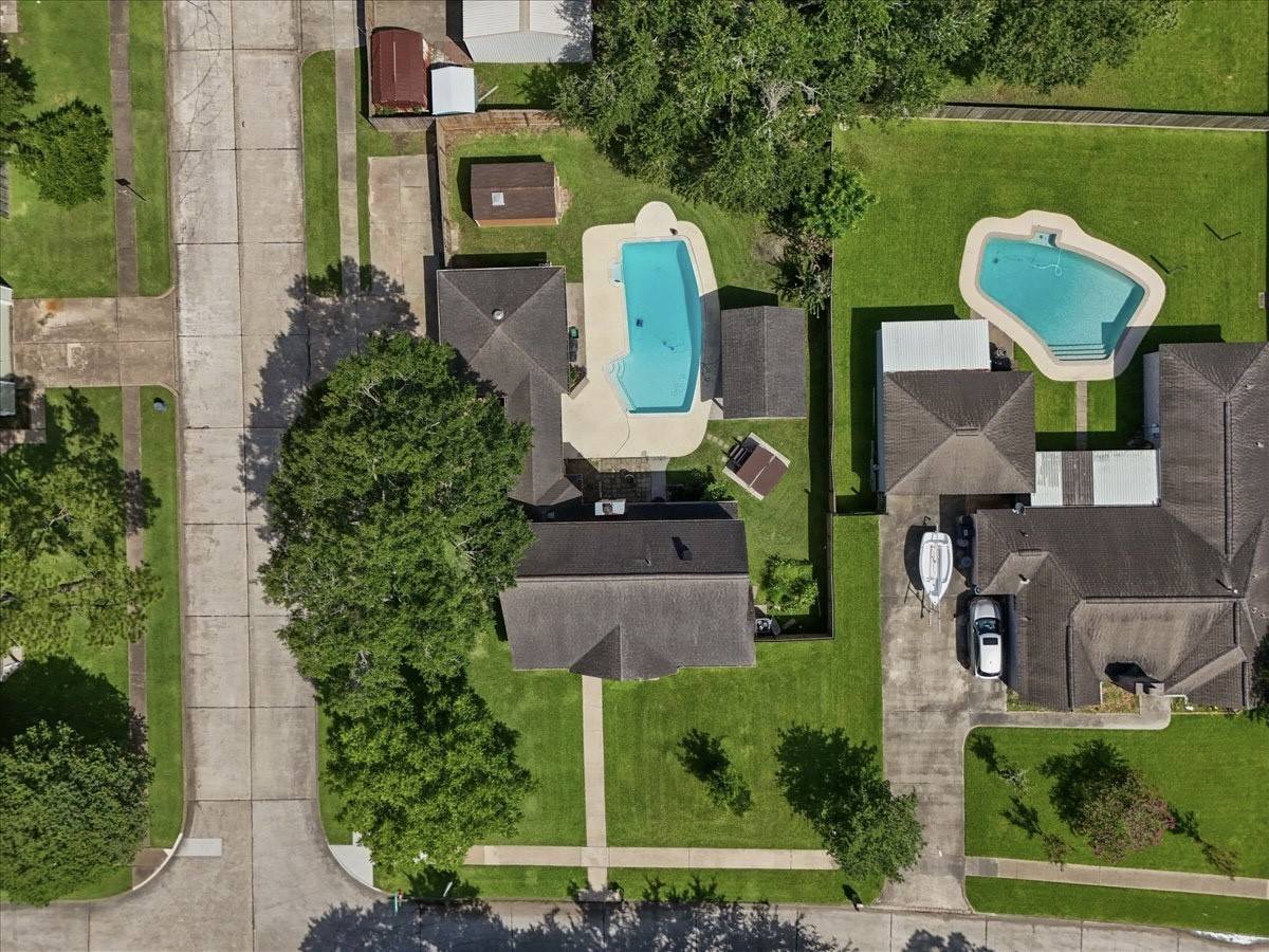 1017 Tipperary AVE, Friendswood, TX 77546