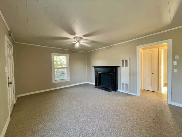 Lake Jackson, TX 77566,326 Circle Way ST