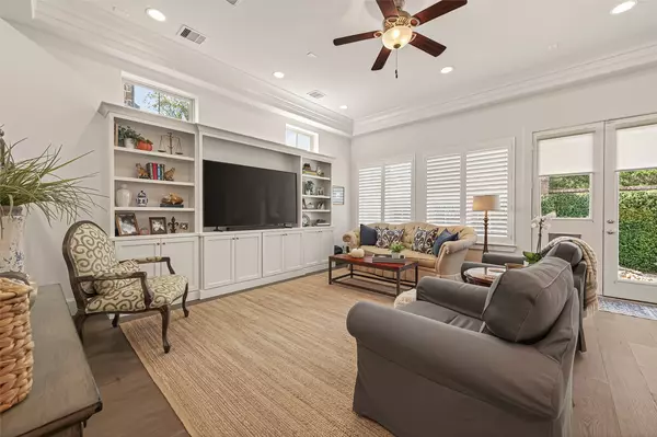 Houston, TX 77055,1607 W Rose Terrace LN