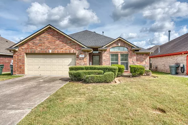 5710 Lori LN, Beaumont, TX 77713