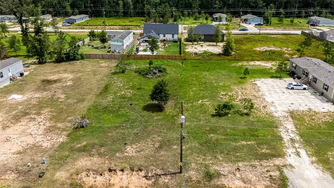 1018 Exotic Pine DR, Huffman, TX 77336