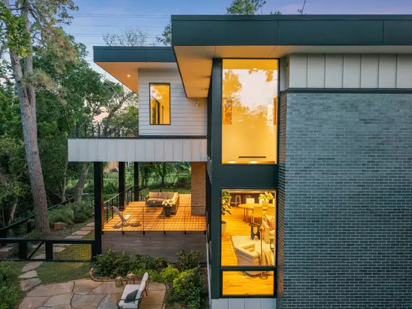 Houston, TX 77008,1900 W 14th ST