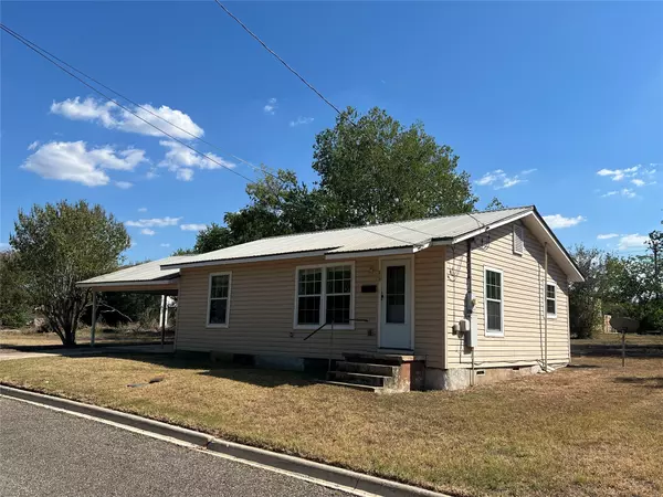 Luling, TX 78648,312 E Jones ST