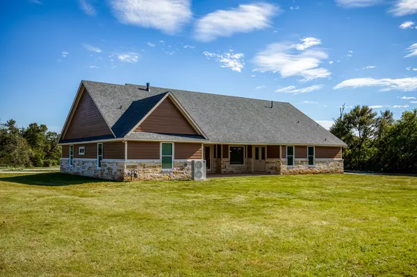Brenham, TX 77833,215 Carey DR