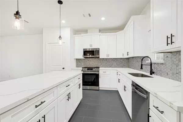 1517 Egypt ST, Houston, TX 77009
