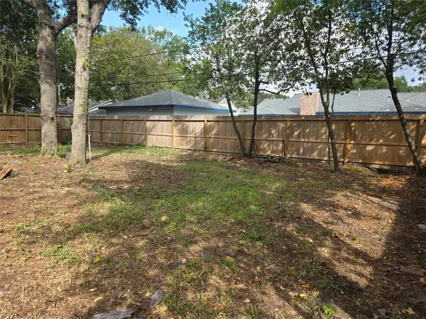 Houston, TX 77043,10226 Metronome DR