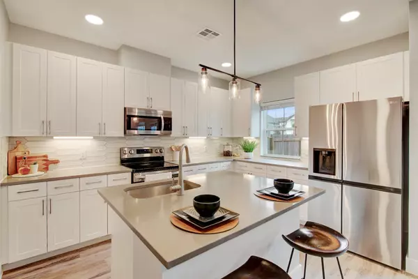 28325 Birnham Woods DR #225, Spring, TX 77386