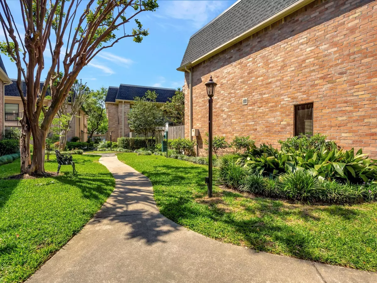 Houston, TX 77019,1601 S Shepherd DR #138