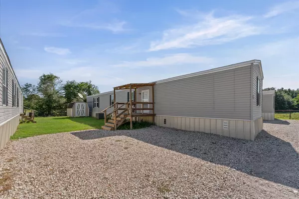 3911 County Road 183 #C, Alvin, TX 77511