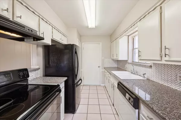 Texas City, TX 77590,2302 37th AVE N