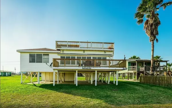 610 Fort Velasco DR, Surfside Beach, TX 77541