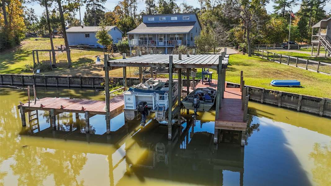 1161 Creeklake DR, Onalaska, TX 77360