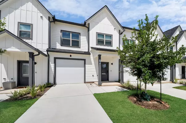 7711 Longmire RD #103, Conroe, TX 77304