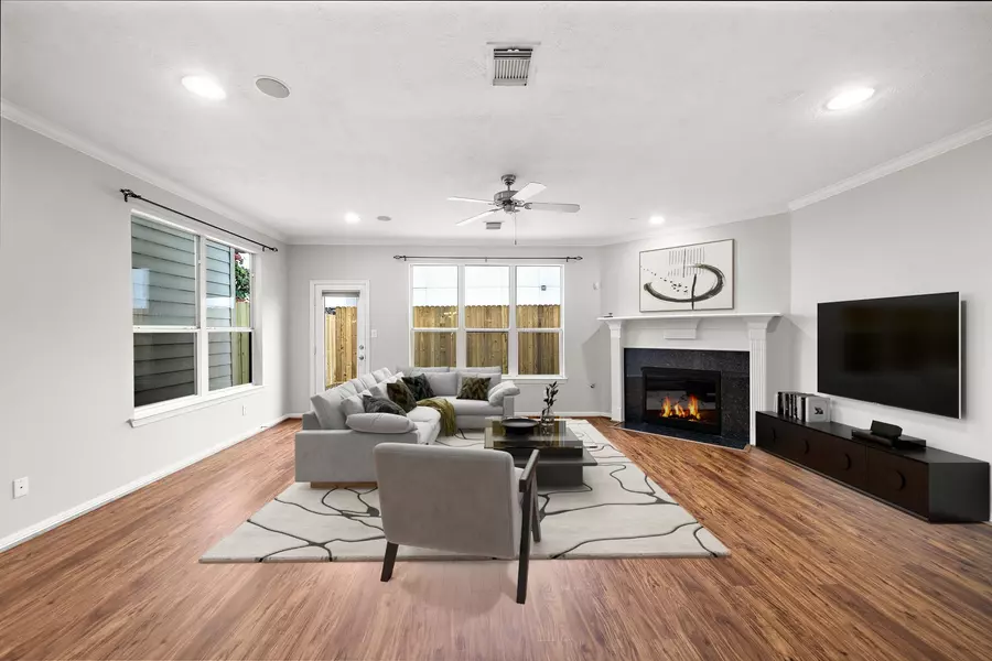 1517 Asbury ST, Houston, TX 77007