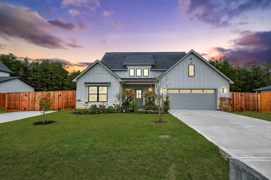 12015 ROCKVIEW DR, Conroe, TX 77306