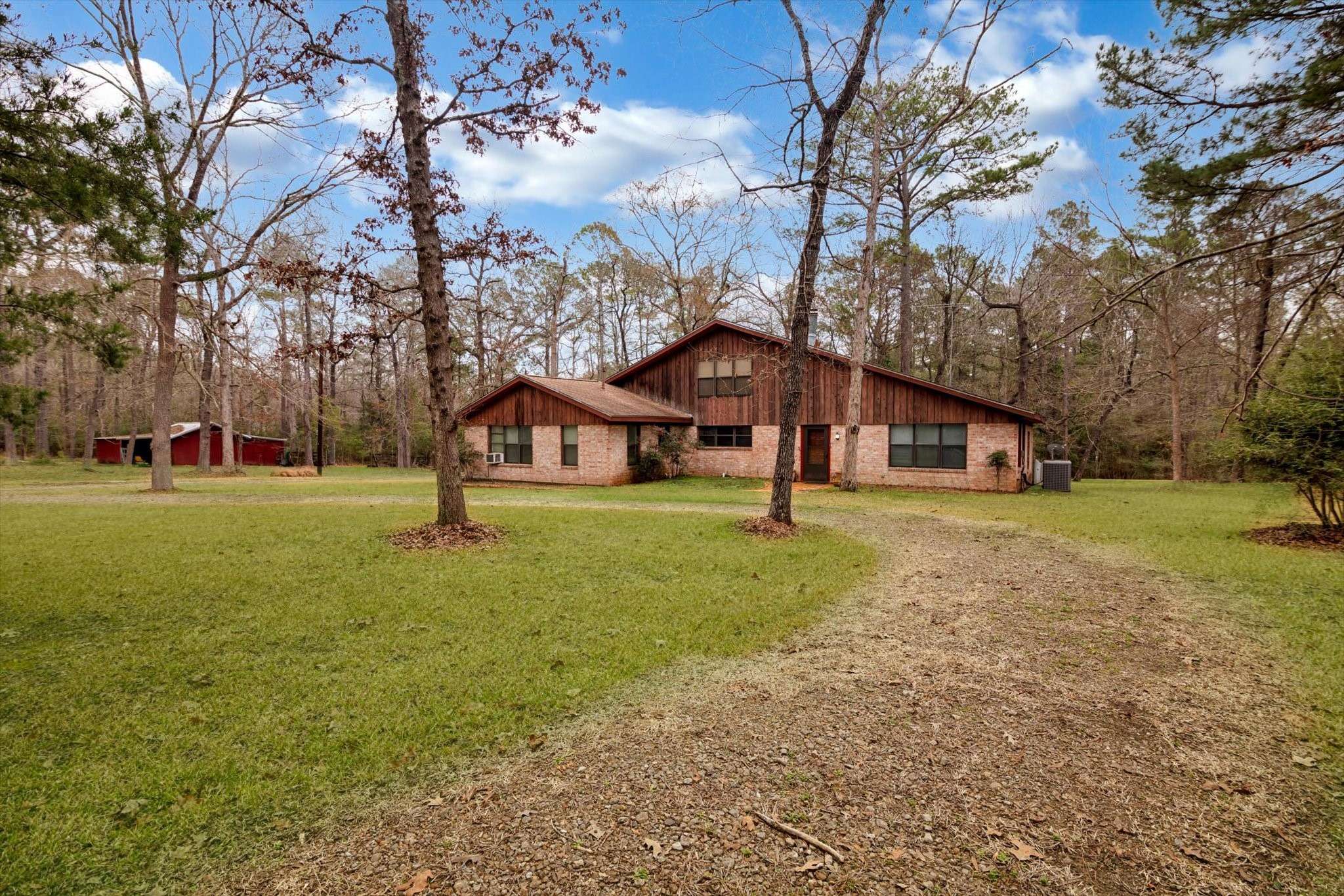 92 County Road 6403, Kenefick, TX 77535
