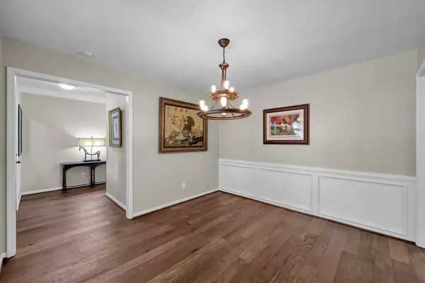 The Woodlands, TX 77381,3 Postvine CT