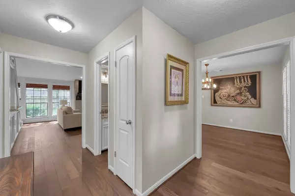 The Woodlands, TX 77381,3 Postvine CT