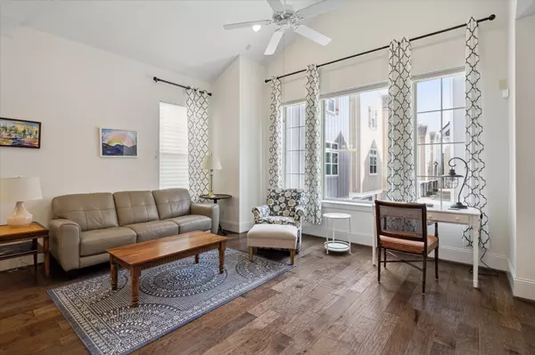 Houston, TX 77007,753 Dorothy ST