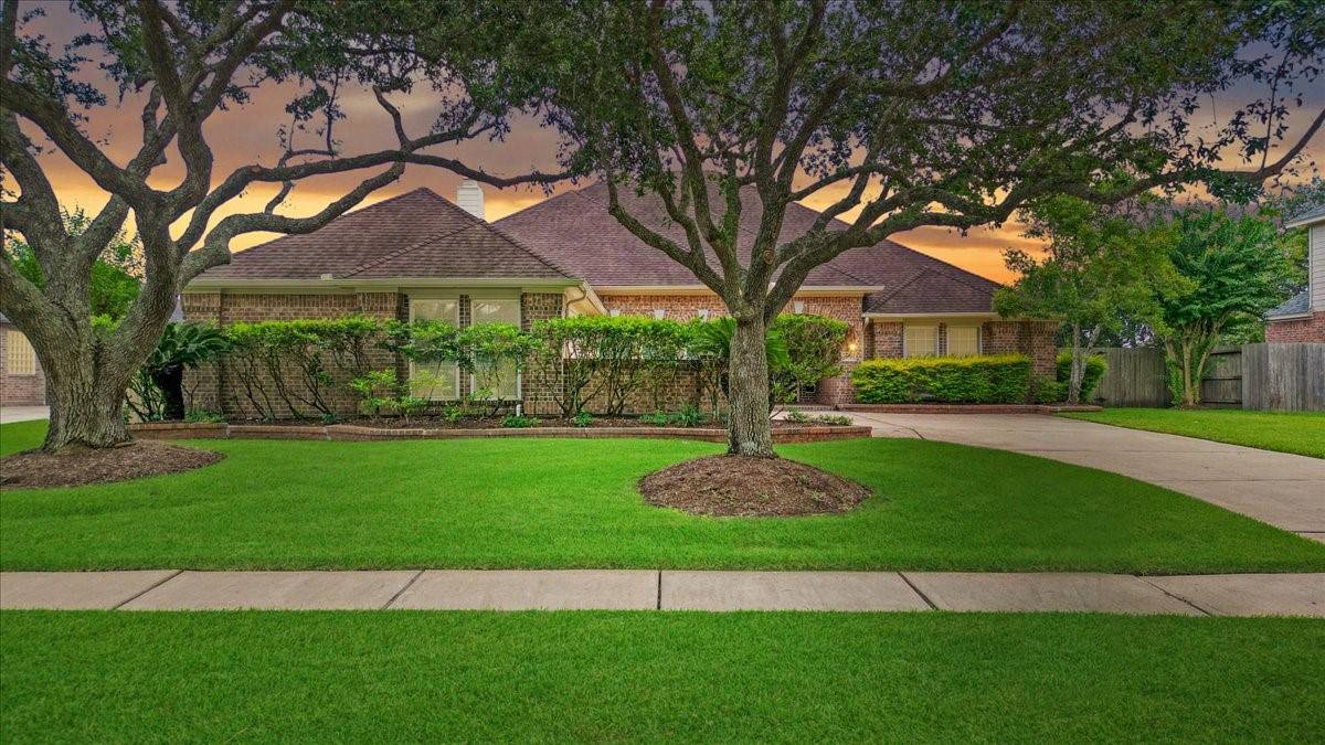 Friendswood, TX 77546,2006 Edgewater DR