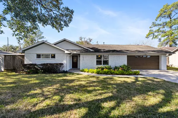 1521 Adkins RD,  Houston,  TX 77055