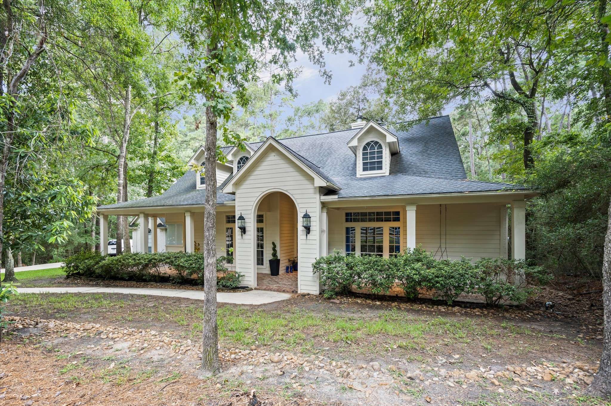6203 Fieldwood LN, Conroe, TX 77304