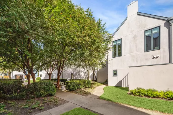 Houston, TX 77008,1383 Arlington ST #1383