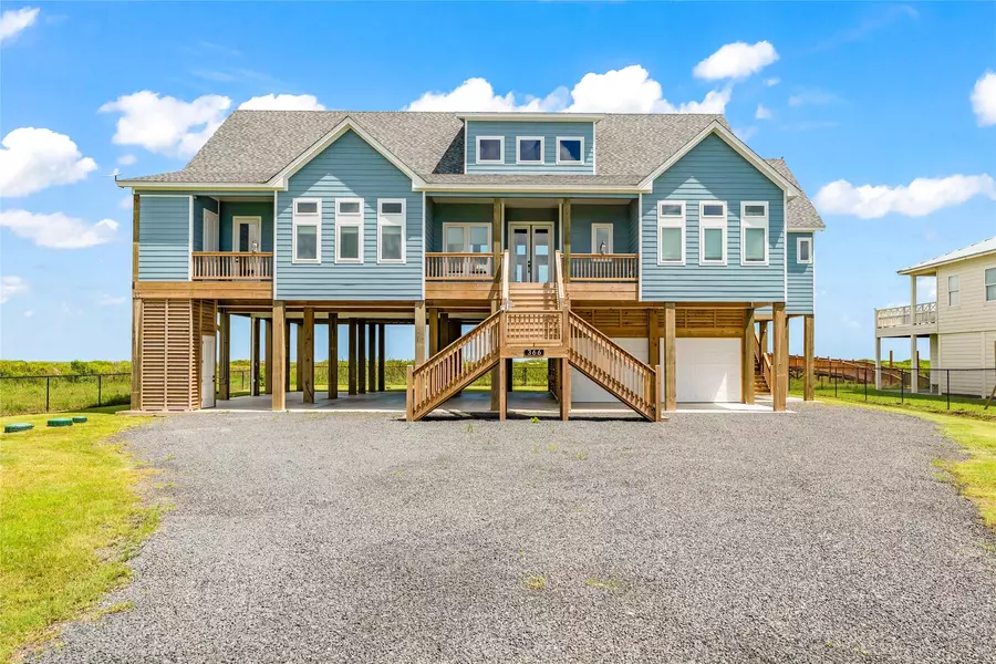 366 Atkinson ST, Crystal Beach, TX 77650