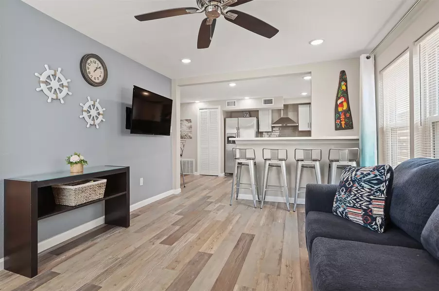 1028 Avenue K #2, Galveston, TX 77550