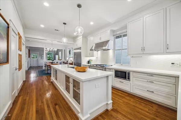 807 Woodland ST, Houston, TX 77009