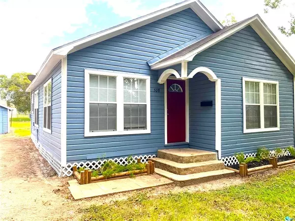 508 Lundy ST, El Campo, TX 77437