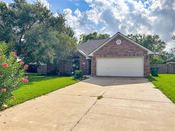 119 Dove TRL,  Richwood,  TX 77531