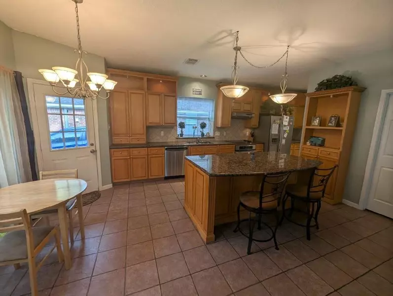16002 Cutten RD, Houston, TX 77070