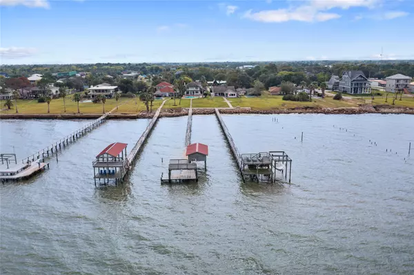 San Leon, TX 77539,2576 Cliff DR