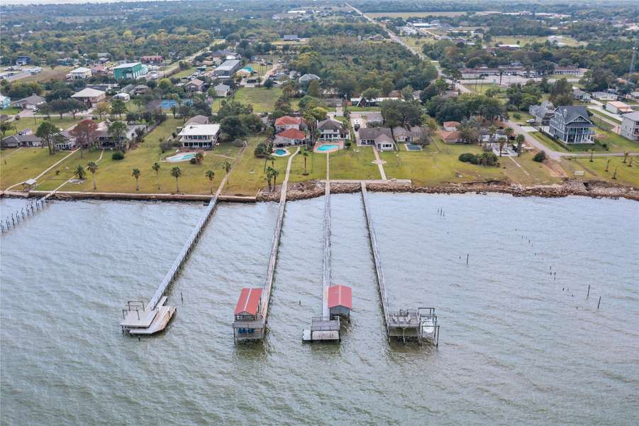 2576 Cliff DR, San Leon, TX 77539