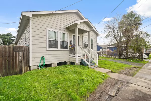 Houston, TX 77011,7047 Avenue E